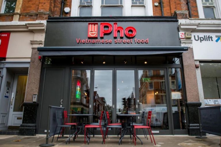 Bảo vệ tên gọi truyền thống như “Phở”, “Chả cá”, “Bún chả” trước sự đăng ký của người nước ngoài: Vai trò của công luận hay cơ quan nhà nước?